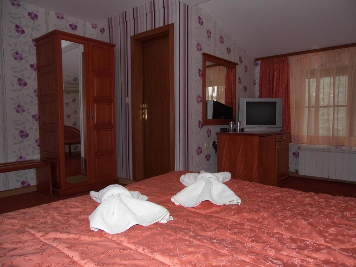 Отель Guest House Cheshmeto Кюстендил